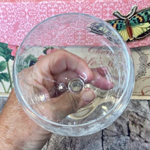 Elegant Etched Crystal Wine Glass Set of Two Tall Stemmed Wine Goblets - Picture 5 of 5